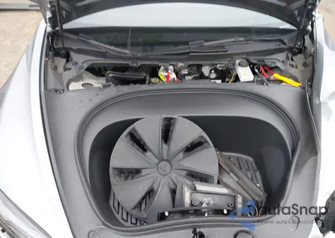 2024 Tesla Model 3 Long Range Dual Motor All-Wheel Drive z USA, uszkodzony, nr VIN 5YJ3E1EB7RF846543